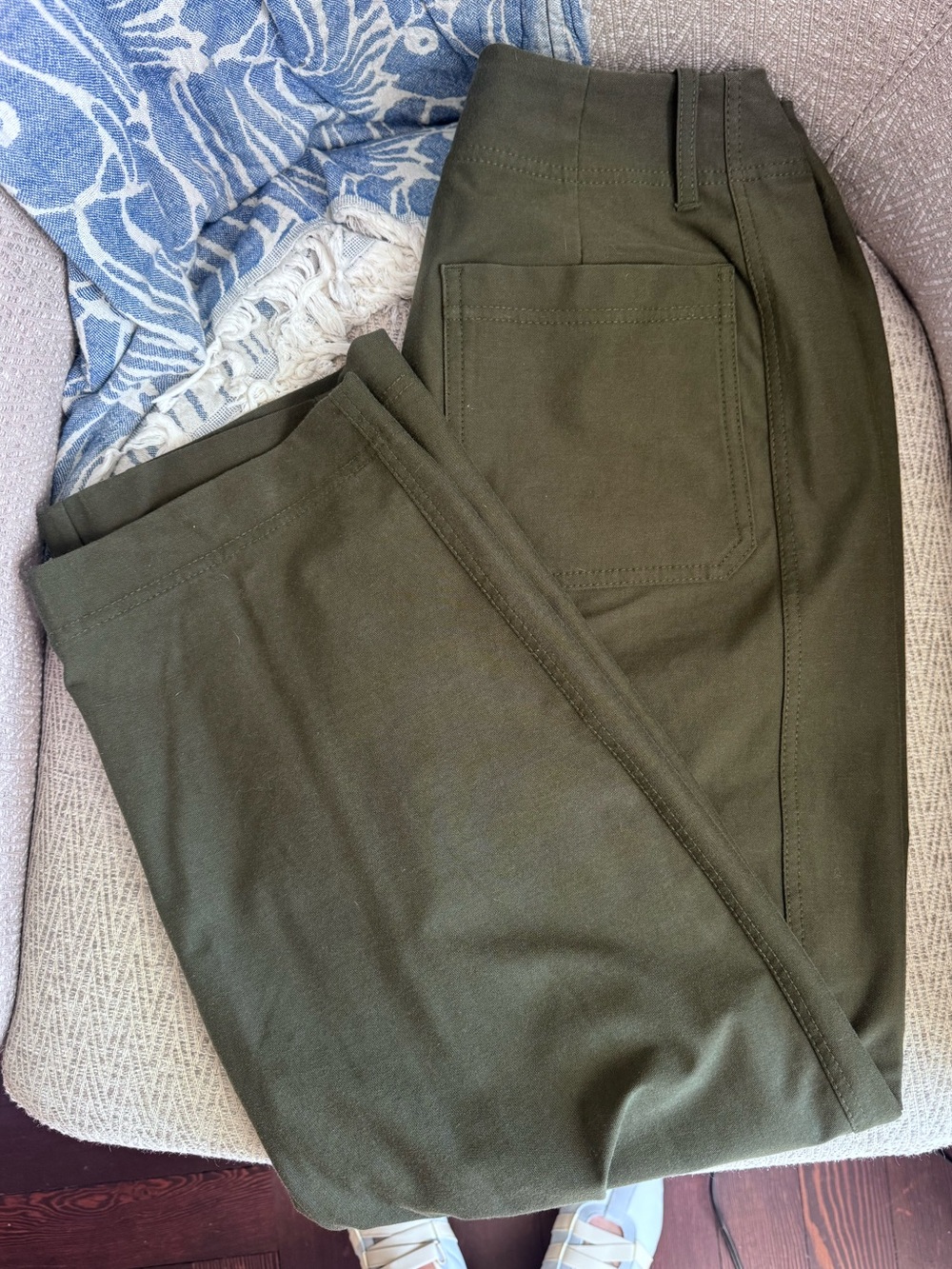 Athleta skyline barrel pants! Worn once!